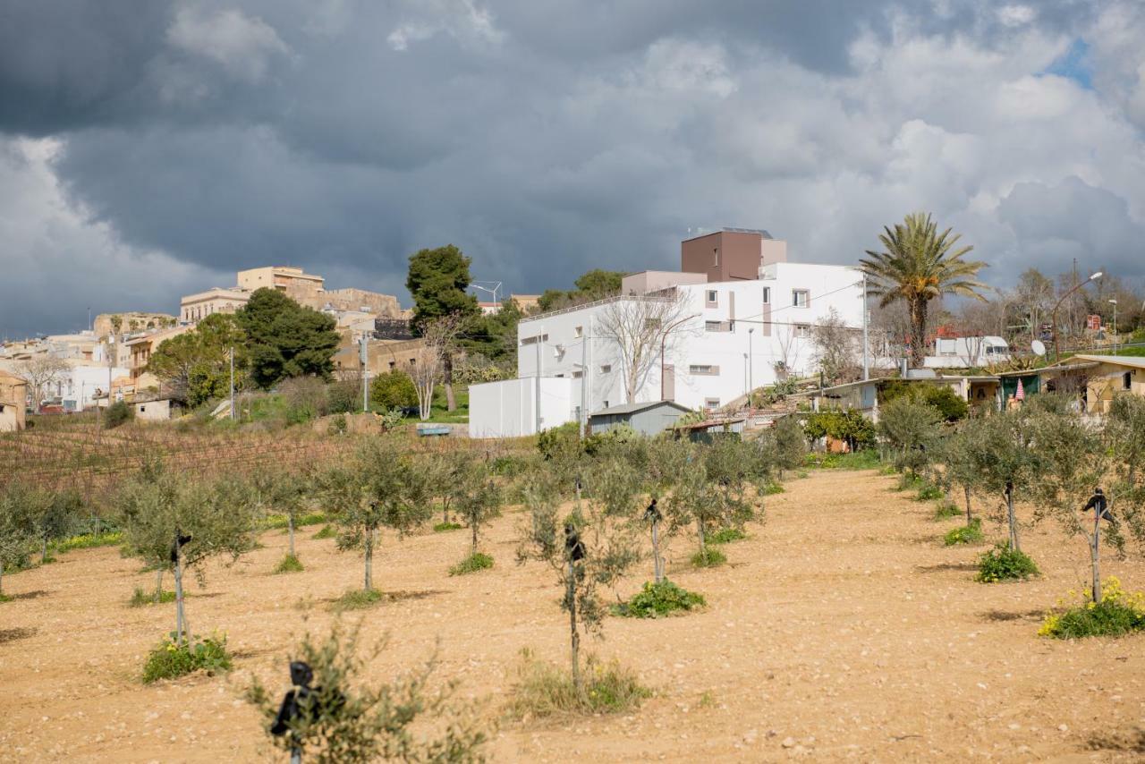 La Terrazza Di Harmakhis Hotel Partanna Exterior photo