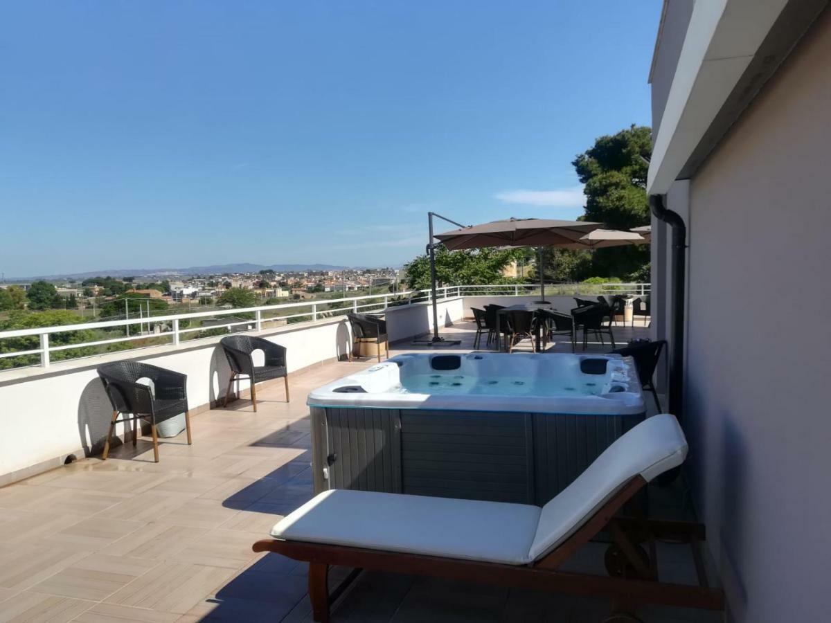 La Terrazza Di Harmakhis Hotel Partanna Exterior photo